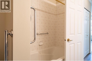 3300 Centennial Drive Unit# 411 - Photo 37