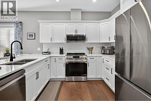 3763 St. James Drive - Photo 4