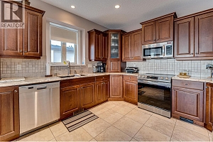 8768 Cortland Place - Photo 32