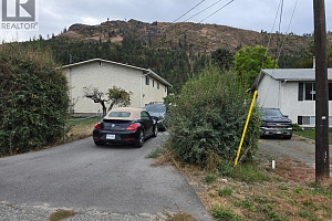 1411 Hudson Road - Photo 2