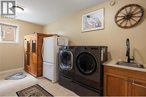 685 Mt York Drive - Photo 43