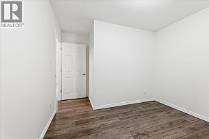 1700 30 Street - Photo 19