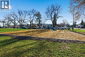 1700 30 Street - Photo 28