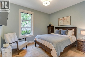 738 Highpointe Drive - Photo 36