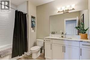 738 Highpointe Drive - Photo 52