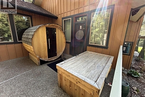 8028 Jackpine Road - Photo 32