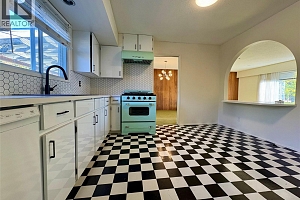 1738 Smithson Drive - Photo 8