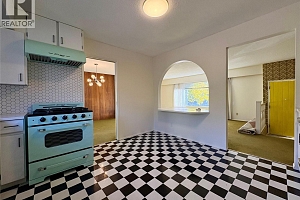 1738 Smithson Drive - Photo 9