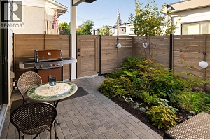 884 Patterson Avenue - Photo 13