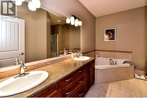 2450 Selkirk Drive Unit# 8 - Photo 23