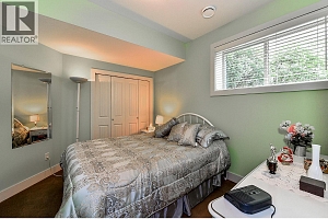 2450 Selkirk Drive Unit# 8 - Photo 33