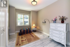 2450 Selkirk Drive Unit# 8 - Photo 7