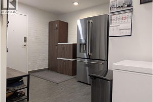 1915 Pacific Court Unit# 401 - Photo 4