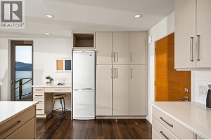 5560 Lakeshore Road - Photo 27