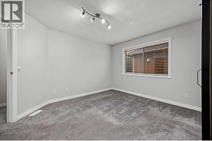 2306 Devon Court - Photo 14