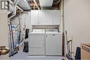 2306 Devon Court - Photo 37