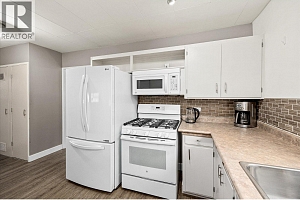 836 Cawston Avenue - Photo 15