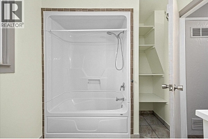 836 Cawston Avenue - Photo 23