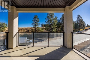 1675 HARBOUR VIEW Crescent - Photo 15