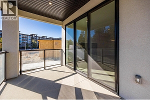 1675 HARBOUR VIEW Crescent - Photo 17