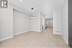 1675 HARBOUR VIEW Crescent - Photo 21