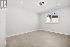 1675 HARBOUR VIEW Crescent - Photo 22