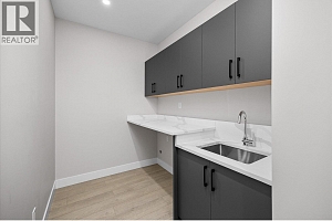 1675 HARBOUR VIEW Crescent - Photo 26