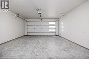 1675 HARBOUR VIEW Crescent - Photo 28