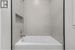 1675 HARBOUR VIEW Crescent - Photo 36