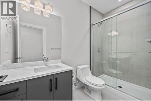 1675 HARBOUR VIEW Crescent - Photo 37