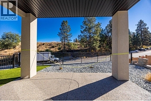 1675 HARBOUR VIEW Crescent - Photo 39