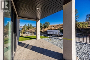 1675 HARBOUR VIEW Crescent - Photo 40