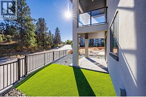 1675 HARBOUR VIEW Crescent - Photo 44