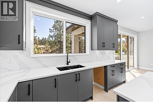 1675 HARBOUR VIEW Crescent - Photo 5