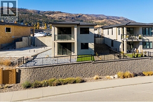 1675 HARBOUR VIEW Crescent - Photo 55