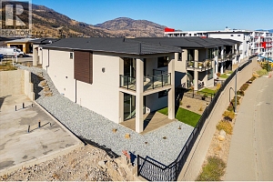 1675 HARBOUR VIEW Crescent - Photo 56