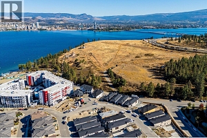 1675 HARBOUR VIEW Crescent - Photo 66