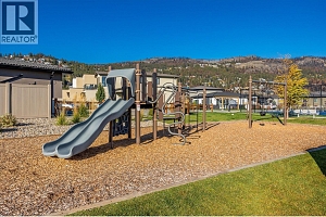 1675 HARBOUR VIEW Crescent - Photo 75