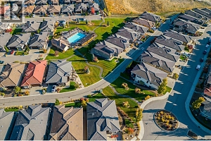 1675 HARBOUR VIEW Crescent - Photo 76