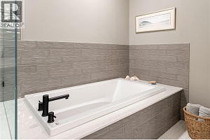 529 Truswell Road Unit# 501 - Photo 14