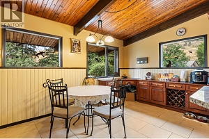 2545 6 Highway - Photo 18