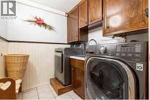 2545 6 Highway - Photo 20