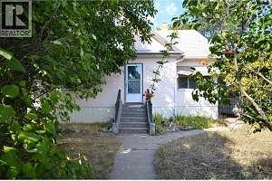 2203 45 Avenue - Photo 2