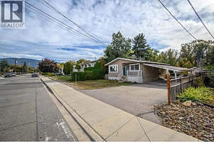 3700 24 Avenue - Photo 3