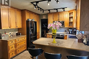 599 Clifton Road S - Photo 3