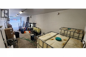 876 Leathead Road Unit# 1 - Photo 2