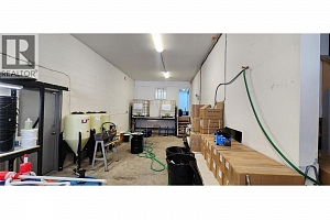 876 Leathead Road Unit# 1 - Photo 3