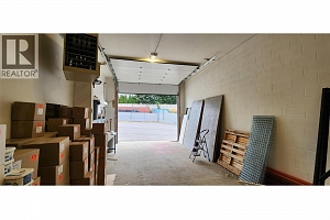 876 Leathead Road Unit# 1 - Photo 4