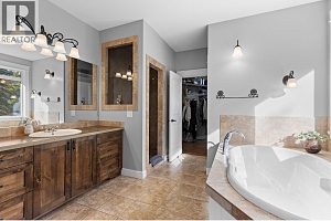 4802 Trepanier Road - Photo 32