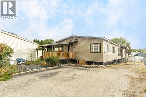 2005 Boucherie Road Unit# 98 - Photo 2